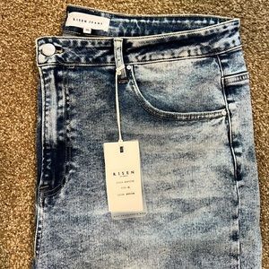 NWT Risen jeans 3XL